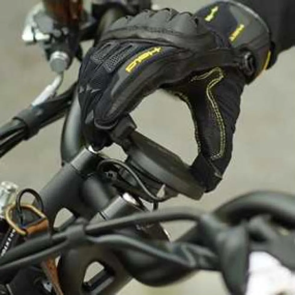 SP Connect Universal Charging Phone Clamp SPC